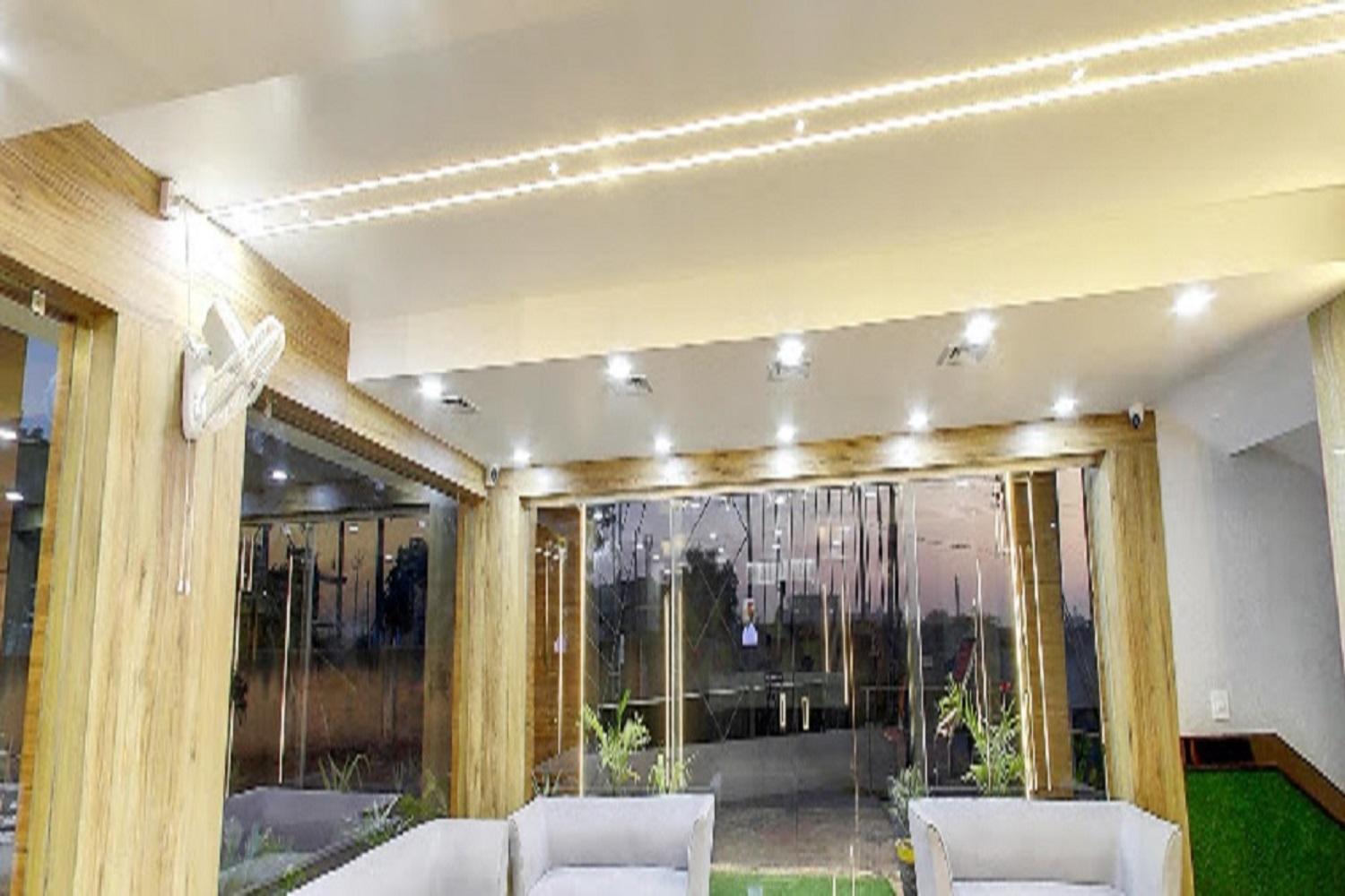 Hotel Shivay International Tharad Exterior foto